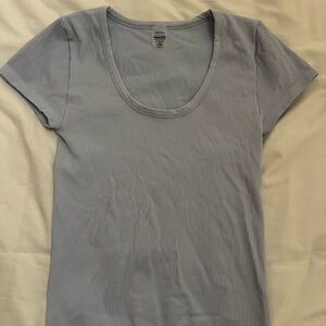 NWOT Aritzia tee